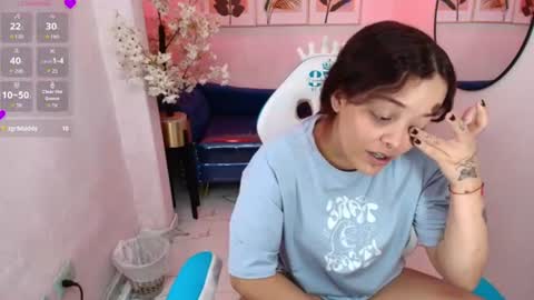 Snapshot of maggy_t18 chatting on June 2026 12:59:02 AM Maggy online show from June 2026 12:59:02 AM