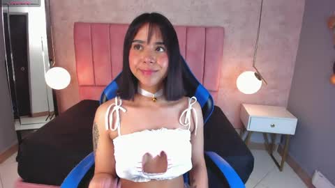 Snapshot of magic_oliviah chatting on April 2026 08:39:01 PM Oliviah online show from April 2026 08:39:01 PM
