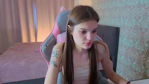Snapshot of magic_shy chatting on July 2026 01:36:01 AM Merry online show from July 2026 01:36:01 AM