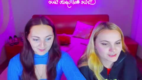 Snapshot of magiceyess chatting on December 2024 09:07:01 AM Lili and Bella online show from December 2024 09:07:01 AM