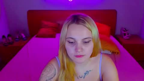 Snapshot of magiceyess chatting on December 2024 11:01:01 AM Lili and Bella online show from December 2024 11:01:01 AM