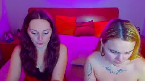 Snapshot of magiceyess chatting on December 2024 03:48:02 PM Lili and Bella online show from December 2024 03:48:02 PM
