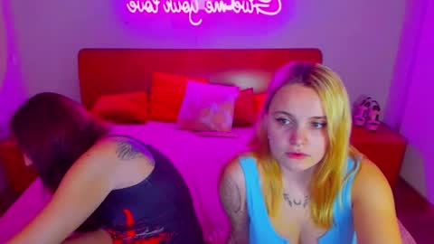 Snapshot of magiceyess chatting on December 2024 08:33:02 AM Lili and Bella online show from December 2024 08:33:02 AM
