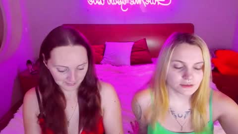 Snapshot of magiceyess chatting on February 2025 07:26:02 AM Lili and Bella online show from February 2025 07:26:02 AM