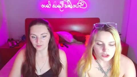 Snapshot of magiceyess chatting on February 2025 10:38:02 AM Lili and Bella online show from February 2025 10:38:02 AM
