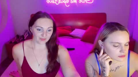 Snapshot of magiceyess chatting on March 2025 04:33:02 PM Lili and Bella online show from March 2025 04:33:02 PM