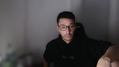 Snapshot of magicjawn chatting on November 2025 05:17:02 AM magicjawn online show from November 2025 05:17:02 AM