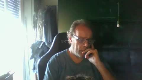 magicomerlino63 online show from October 2025 02:23:02 PM