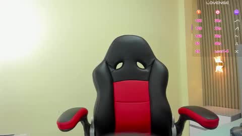 magievans1 online show from October 2025 12:27:01 PM