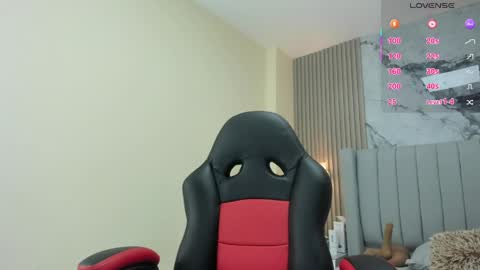 Snapshot of magievans1 chatting on May 2026 12:10:01 PM magievans1 online show from May 2026 12:10:01 PM