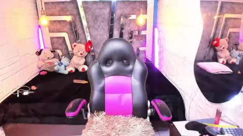 mahiara hot online show from July 2026 12:58:01 PM