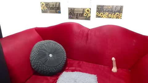 ISABELA online show from February 2026 02:57:01 PM