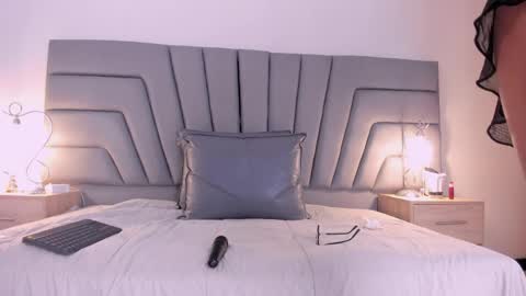 maia_520 online show from April 2026 06:12:02 PM