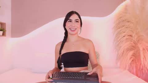 MAIA  LIA  online show from January 2026 09:39:02 PM