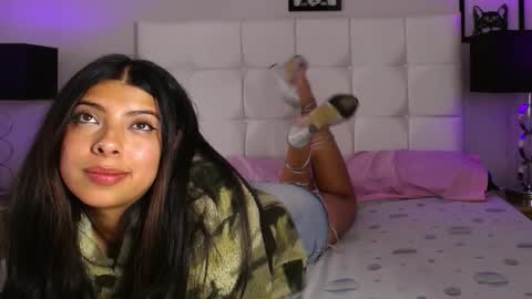 Maia Reficco online show from October 2025 12:19:01 AM