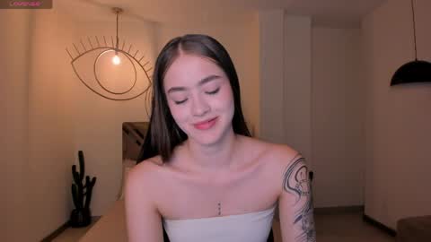  Maia  online show from April 2026 05:29:01 PM