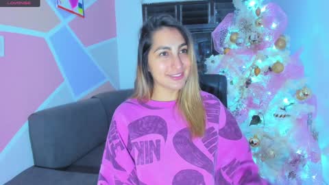 Snapshot of maiaconnor chatting on January 2025 04:55:01 AM online show from January 2025 04:55:01 AM