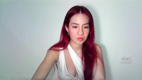 Snapshot of maiarosse_ chatting on February 2025 04:41:02 AM MaiaRosse  online show from February 2025 04:41:02 AM