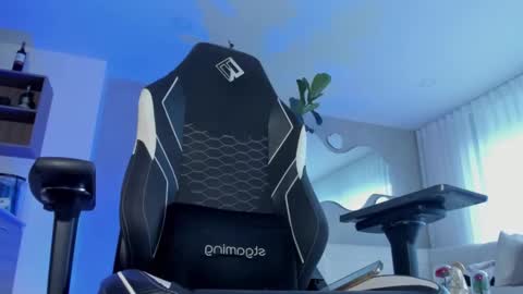 MAICOL  online show from February 2026 10:08:01 PM