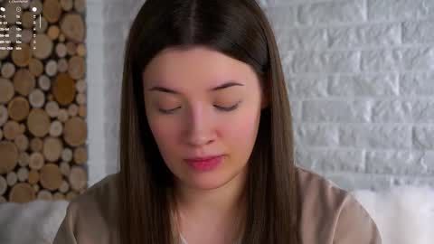 Lucy online show from October 2025 02:12:01 AM