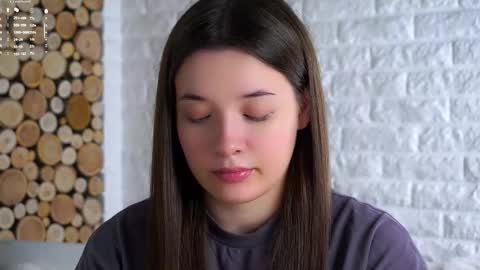 Lucy online show from November 2025 02:10:02 AM