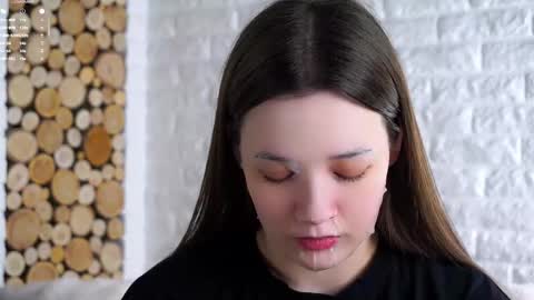 Lucy online show from November 2025 02:09:01 AM