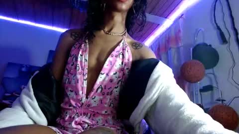 Snapshot of maidi_hot chatting on September 2025 10:31:01 AM Bella Maidi online show from September 2025 10:31:01 AM