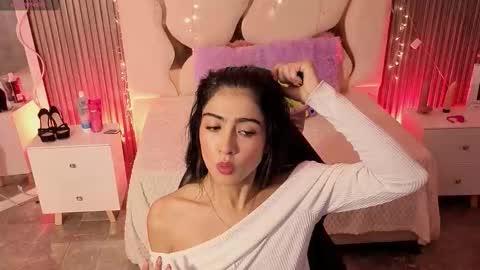maiily_tay online show from February 2026 11:47:02 AM