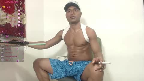 Snapshot of maik_alen chatting on May 2026 12:28:02 AM . Maik Alen . online show from May 2026 12:28:02 AM