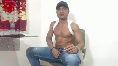 Snapshot of maik_alen chatting on May 2026 01:05:02 PM . Maik Alen . online show from May 2026 01:05:02 PM
