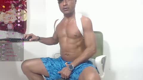 Snapshot of maik_alen chatting on May 2026 01:11:02 AM . Maik Alen . online show from May 2026 01:11:02 AM