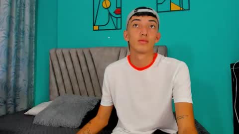 Maikol online show from April 2026 01:05:02 PM