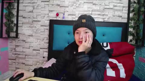  MAILY CAN  online show from September 2025 12:26:01 PM