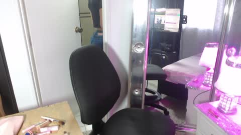 mailyn_gold online show from April 2026 12:10:01 PM