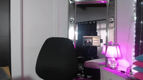 mailyn_gold online show from April 2026 11:47:02 AM