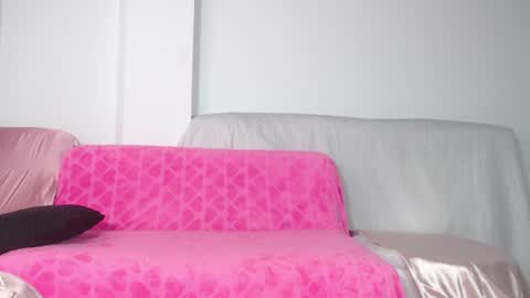 mailyn_gold online show from July 2026 12:44:01 PM