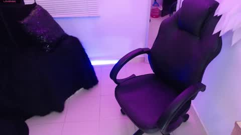 Snapshot of mailywindsor chatting on November 2025 12:05:02 PM Maily online show from November 2025 12:05:02 PM