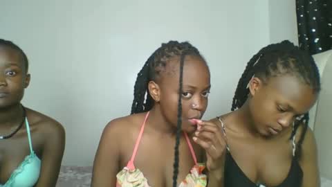 maira luv1 online show from December 2025 08:04:01 PM