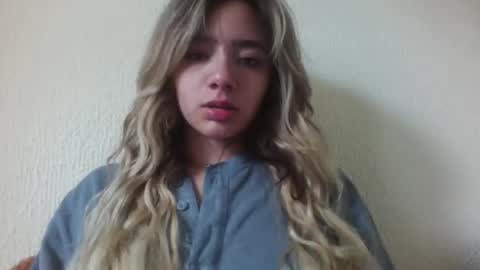 majo_gomezz online show from February 2026 04:30:01 PM