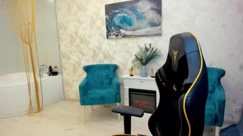 Chloe online show from March 2026 03:23:01 AM