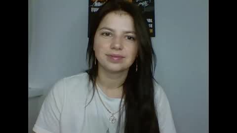 make_mesmile online show from November 2025 08:09:01 PM