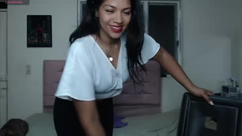 MAKENNAA online show from May 2026 10:10:01 AM