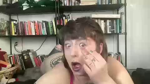 Snapshot of makeopaloh chatting on October 2025 08:44:01 PM makeopaloh online show from October 2025 08:44:01 PM