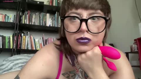 Snapshot of makeopaloh chatting on October 2025 06:19:02 PM makeopaloh online show from October 2025 06:19:02 PM