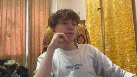 Snapshot of malcolm_yang chatting on April 2026 04:15:01 AM Tom and Mark 3 online show from April 2026 04:15:01 AM