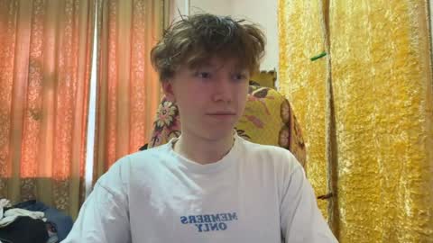 Snapshot of malcolm_yang chatting on April 2026 05:05:01 AM Tom and Mark 3 online show from April 2026 05:05:01 AM