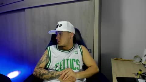 Snapshot of male_pussy chatting on January 2026 10:48:02 PM ADAM online show from January 2026 10:48:02 PM