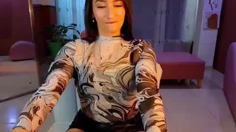 Snapshot of malen_fitnessmilf chatting on October 2025 11:24:01 AM malen_fitnessmilf online show from October 2025 11:24:01 AM