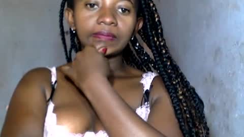 malinah01 online show from December 2024 08:04:01 AM