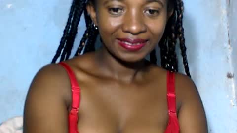 malinah01 online show from December 2024 03:23:01 PM